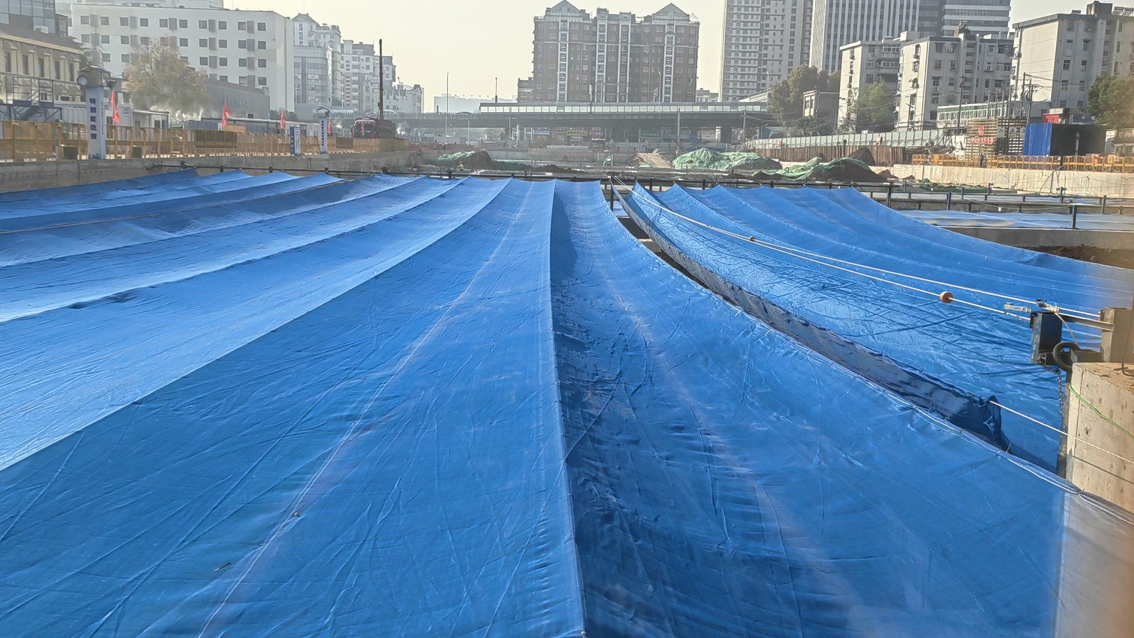 地铁基坑防尘天幕项目现场实拍